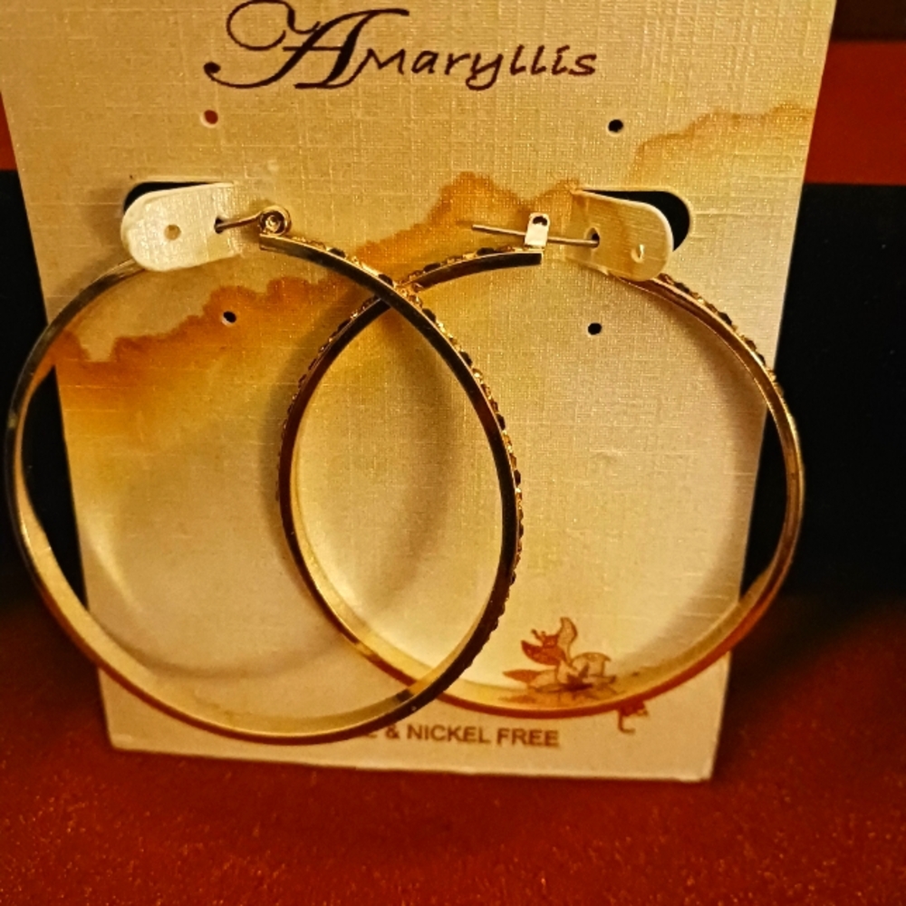 Amaryllis Gold Hoop Earrings